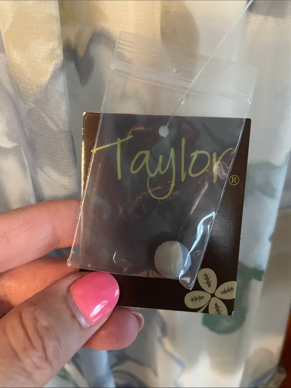 Floral dress by Taylor - Picture 6 of 6